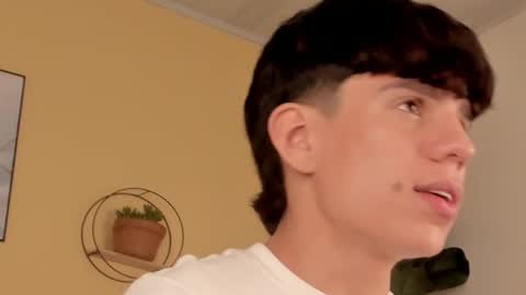 Snapshot of angel_eros_ chatting on February 22, 12:36 pm Angel online show from February 22, 12:36 pm