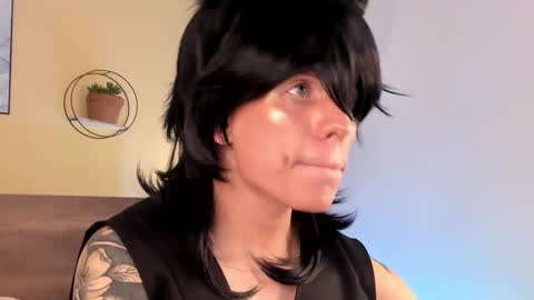 Snapshot of angel_eros_ chatting on February 24, 4:43 am Angel online show from February 24, 4:43 am