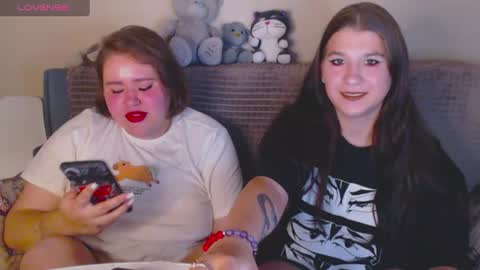 Snapshot of angel_gelya chatting on June 18, 4:11 pm Angel online show from June 18, 4:11 pm