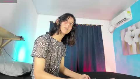Snapshot of angel_hasss chatting on October 15, 3:50 am Angel of your dreams online show from October 15, 3:50 am