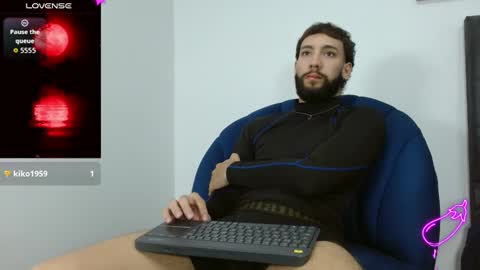 angel_kyrozz online show from November 27, 10:56 pm