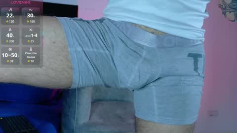 Snapshot of angel_kyrozz chatting on April 16, 6:52 pm angel_kyrozz online show from April 16, 6:52 pm
