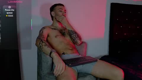 Snapshot of angel_kyrozz chatting on April 30, 7:09 pm angel_kyrozz online show from April 30, 7:09 pm
