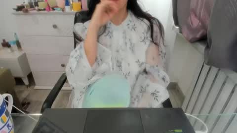 angel_lee__ online show from February 19, 6:00 am