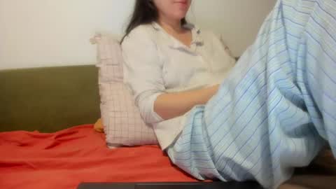 angel_lee__ online show from April 19, 7:40 am