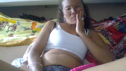 Snapshot of angel_mayah chatting on April 26, 1:47 am Angel Mayah online show from April 26, 1:47 am