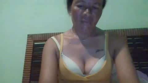 Snapshot of angel_mayah chatting on May 18, 4:51 am Angel Mayah online show from May 18, 4:51 am