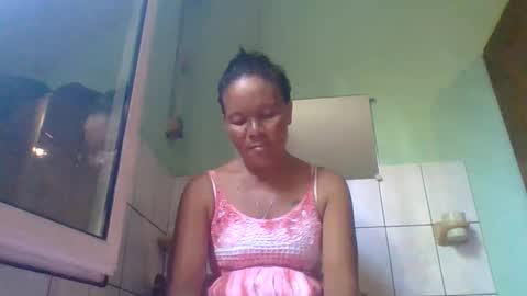 Snapshot of angel_mayah chatting on June 1, 6:26 am Angel Mayah online show from June 1, 6:26 am
