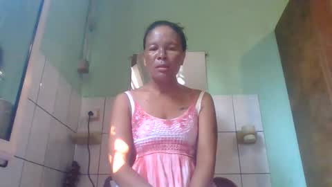 Snapshot of angel_mayah chatting on June 2, 4:25 am Angel Mayah online show from June 2, 4:25 am