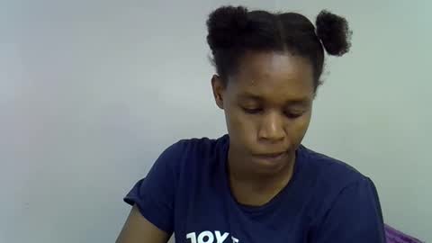 Snapshot of angel_mia5 chatting on November 10, 5:56 pm angel_mia5 online show from November 10, 5:56 pm