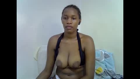 Snapshot of angel_mia5 chatting on November 19, 10:54 pm angel_mia5 online show from November 19, 10:54 pm