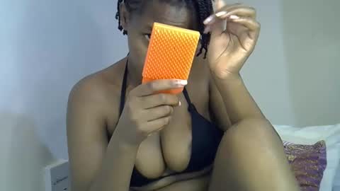 Snapshot of angel_mia5 chatting on May 5, 1:30 pm angel_mia5 online show from May 5, 1:30 pm