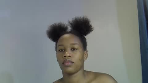 Snapshot of angel_mia5 chatting on May 15, 5:36 am angel_mia5 online show from May 15, 5:36 am