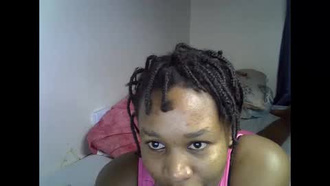 Snapshot of angel_mia5 chatting on May 22, 4:12 pm angel_mia5 online show from May 22, 4:12 pm
