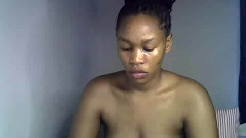 Snapshot of angel_mia5 chatting on June 13, 8:12 am angel_mia5 online show from June 13, 8:12 am