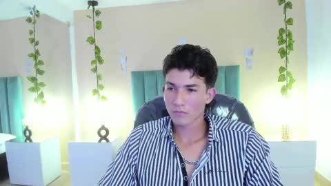 Snapshot of angel_of_sinn chatting on April 10, 3:45 am angel_of_sinn online show from April 10, 3:45 am