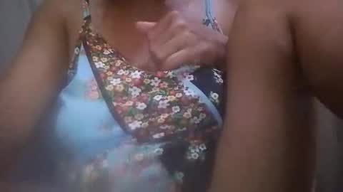 Snapshot of angel_pilipinaxxx10 chatting on February 2, 6:12 am angel_pilipinaxxx10 online show from February 2, 6:12 am