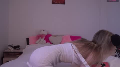 angel_quincy online show from February 19, 9:49 am