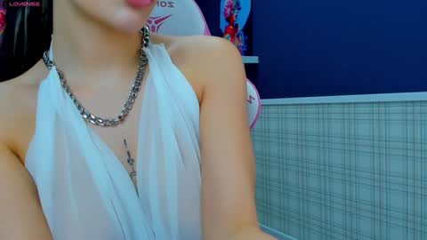 Snapshot of angel_sapphire_ chatting on December 6, 2:28 pm Angel My schedule GTM2 Mon Tue Wen Thu Fri 0900am-0400pm online show from December 6, 2:28 pm