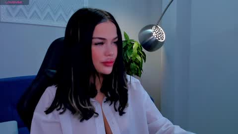 Snapshot of angel_sapphire_ chatting on December 22, 2:06 pm Angel My schedule GTM2 Mon Tue Wen Thu Fri 0900am-0400pm online show from December 22, 2:06 pm