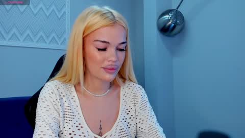 Snapshot of angel_sapphire_ chatting on January 15, 9:02 am Angel My schedule GTM2 Mon Tue Wen Thu Fri 0900am-0400pm online show from January 15, 9:02 am