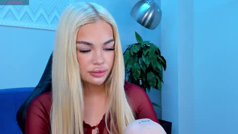 Snapshot of angel_sapphire_ chatting on March 7, 9:07 am Angel My schedule GTM2 Mon Tue Wen Thu Fri 0900am-0400pm online show from March 7, 9:07 am