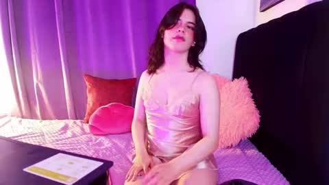 Snapshot of angel_shinyy chatting on April 28, 12:09 am Angel online show from April 28, 12:09 am