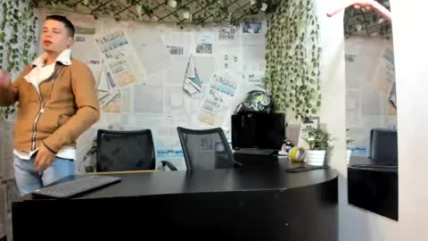 Snapshot of angel_stid chatting on July 11, 12:13 am angel_stid online show from July 11, 12:13 am