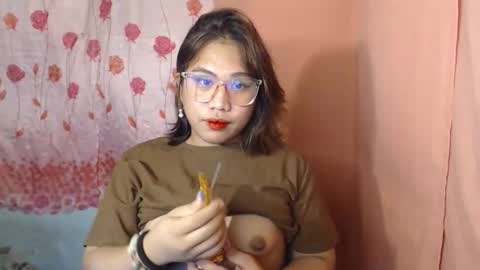 angel_sweet247 online show from February 19, 9:49 am