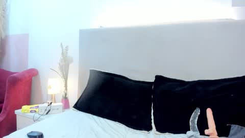 angel_velvet_ online show from December 14, 7:07 pm