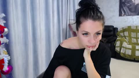 Snapshot of angel_xxx9 chatting on January 1, 10:46 pm nico online show from January 1, 10:46 pm