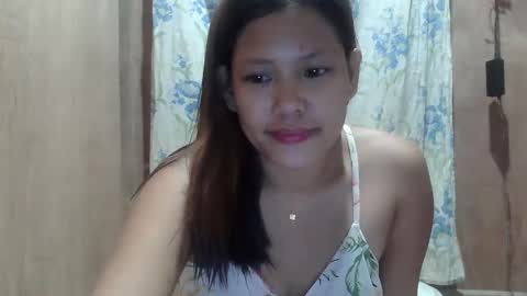 Snapshot of angela413796 chatting on December 8, 2:28 am angela413796 online show from December 8, 2:28 am