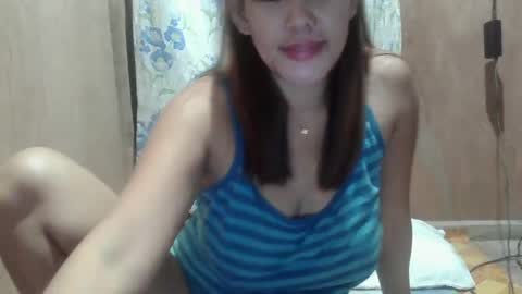 Snapshot of angela413796 chatting on December 18, 7:41 pm angela413796 online show from December 18, 7:41 pm