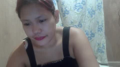 Snapshot of angela413796 chatting on February 11, 8:48 am angela413796 online show from February 11, 8:48 am