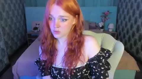 Snapshot of angela_flowers chatting on July 4, 1:12 am Angela online show from July 4, 1:12 am