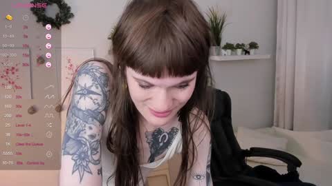 Snapshot of angela_fog chatting on December 19, 4:02 am angela_fog online show from December 19, 4:02 am
