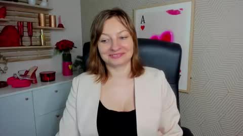 Snapshot of angela_samt chatting on April 15, 5:47 am Angela online show from April 15, 5:47 am