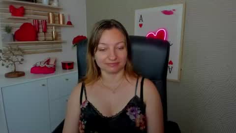 Snapshot of angela_samt chatting on June 23, 6:00 am Angela online show from June 23, 6:00 am