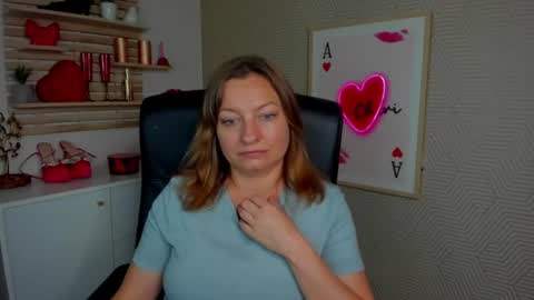 Snapshot of angela_samt chatting on July 7, 7:23 am Angela online show from July 7, 7:23 am