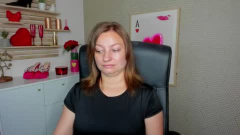 Snapshot of angela_samt chatting on July 22, 5:43 am Angela online show from July 22, 5:43 am