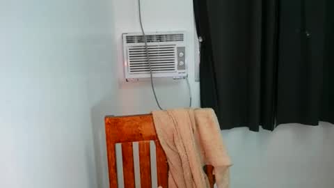 Snapshot of angela_star888 chatting on February 14, 10:01 am angela_star888 online show from February 14, 10:01 am