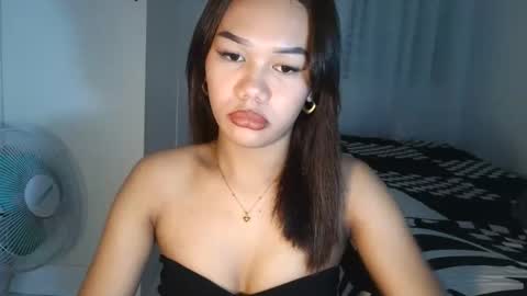 Snapshot of angela_star888 chatting on February 18, 9:05 am angela_star888 online show from February 18, 9:05 am