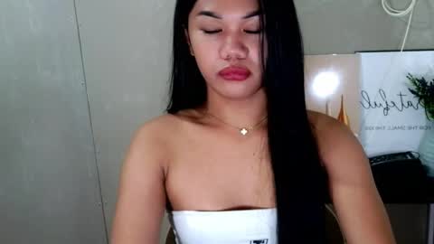 Snapshot of angela_star888 chatting on May 9, 5:51 pm angela_star888 online show from May 9, 5:51 pm
