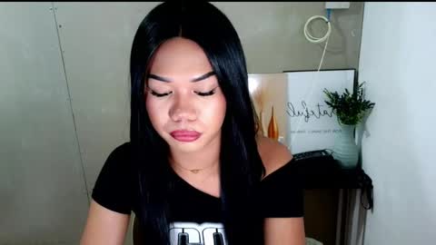 Snapshot of angela_star888 chatting on May 11, 9:23 pm angela_star888 online show from May 11, 9:23 pm