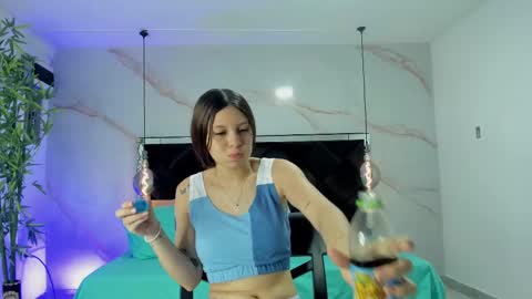 Snapshot of angelaa_cute chatting on September 11, 12:16 pm ANGELA online show from September 11, 12:16 pm