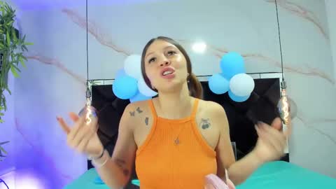 Snapshot of angelaa_cute chatting on September 27, 12:21 pm ANGELA online show from September 27, 12:21 pm