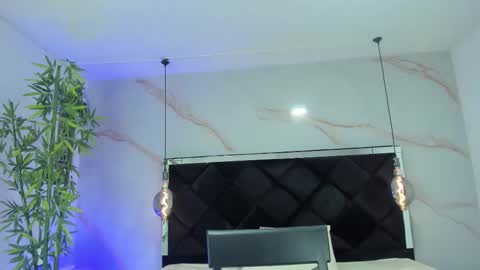 Snapshot of angelaa_cute chatting on October 9, 12:58 pm ANGELA online show from October 9, 12:58 pm