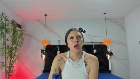 Snapshot of angelaa_cute chatting on October 29, 12:07 pm ANGELA online show from October 29, 12:07 pm