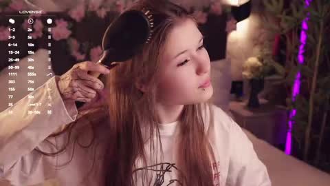 Snapshot of angelabalay chatting on May 17, 12:34 pm Mary online show from May 17, 12:34 pm