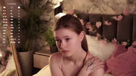 Snapshot of angelabalay chatting on May 28, 12:02 pm Mary online show from May 28, 12:02 pm